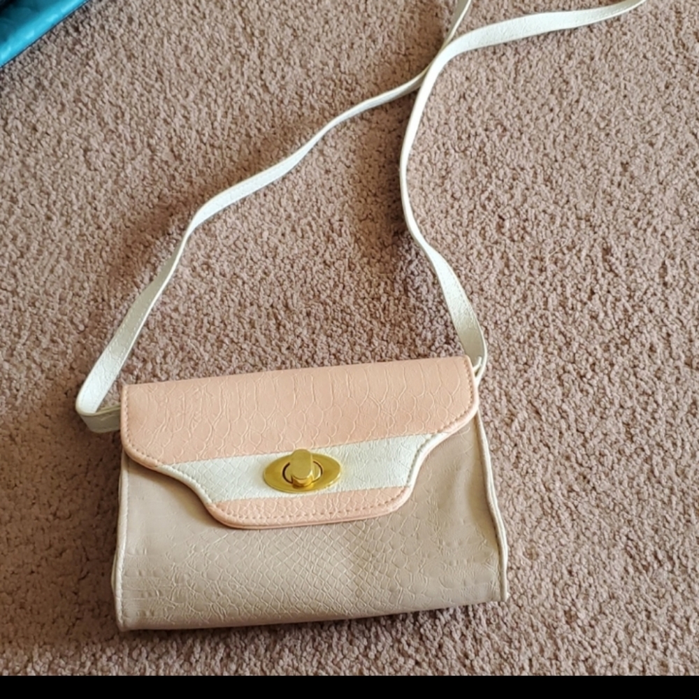 Jessica Simpson purse